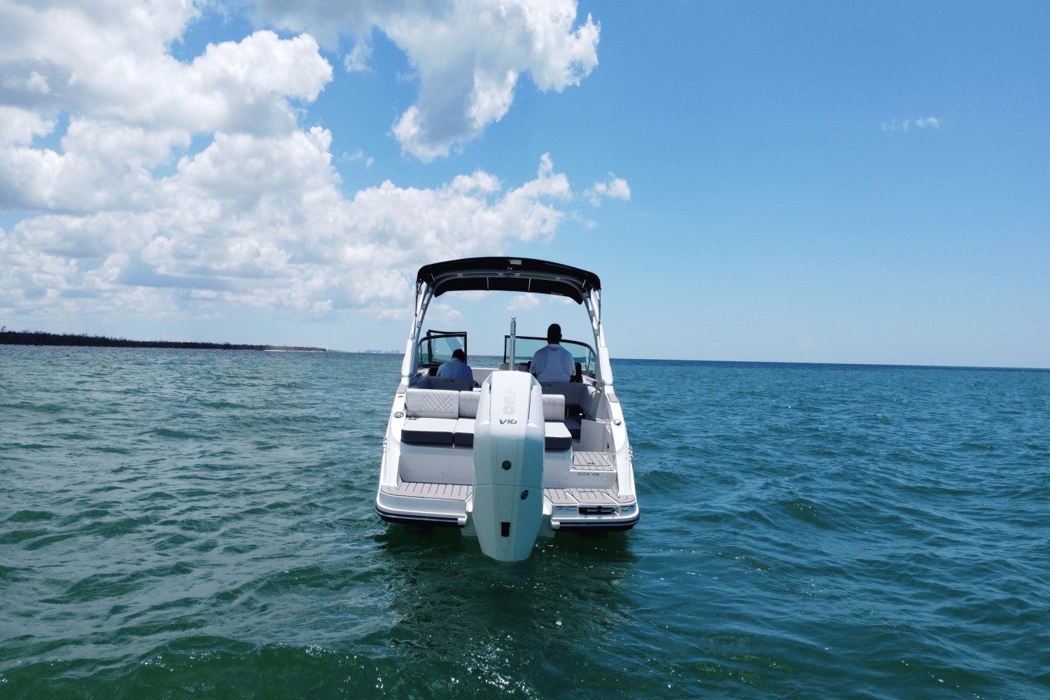 Slide: The Image of Sea Ray SDX 270 Outboard 2025 - 7