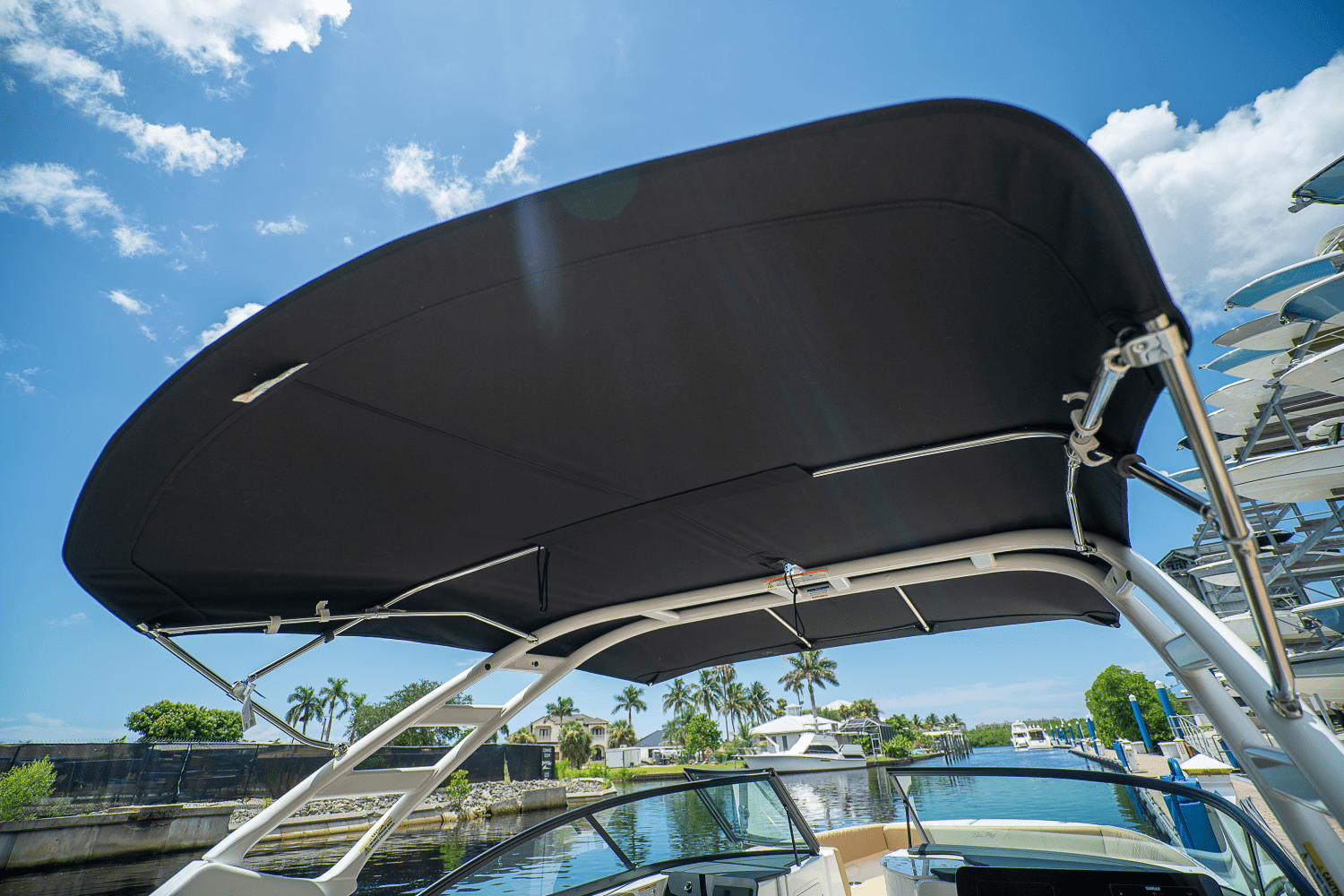 Slide: The Image of Sea Ray SDX 270 Outboard 2025 - 7