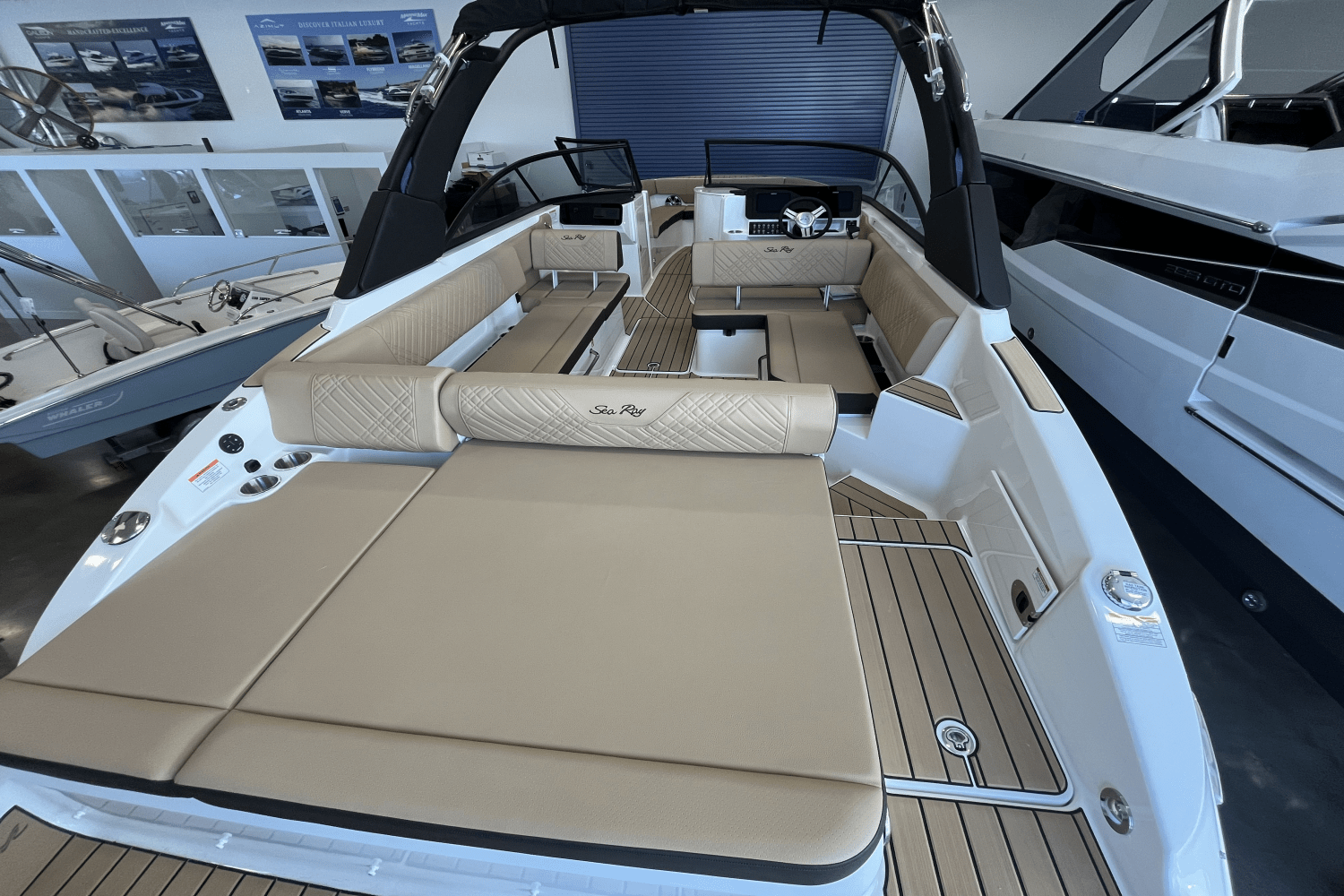 Slide: The Image of Sea Ray SDX 270 Outboard 2025 - 8