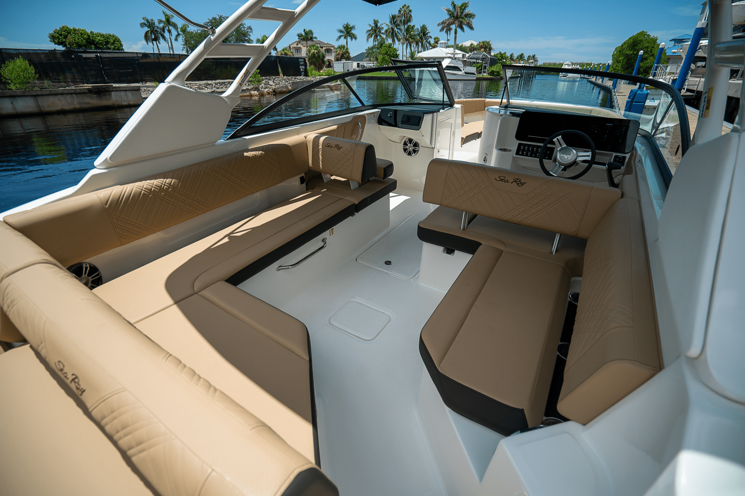 Slide: The Image of Sea Ray SDX 270 Outboard 2025 - 8
