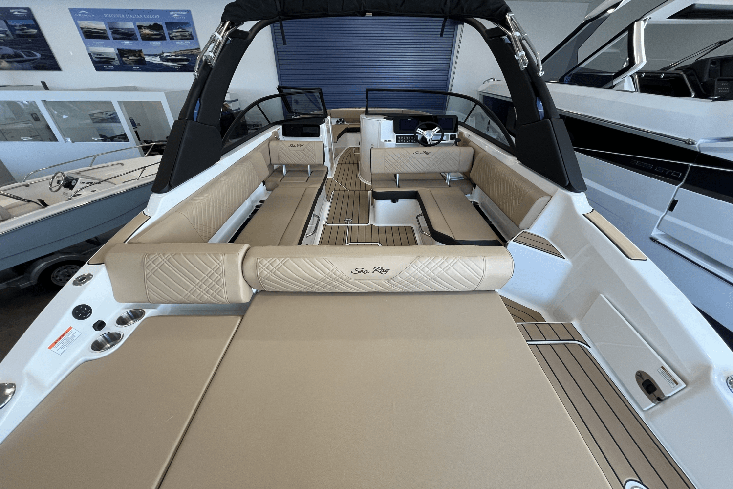 Slide: The Image of Sea Ray SDX 270 Outboard 2025 - 9