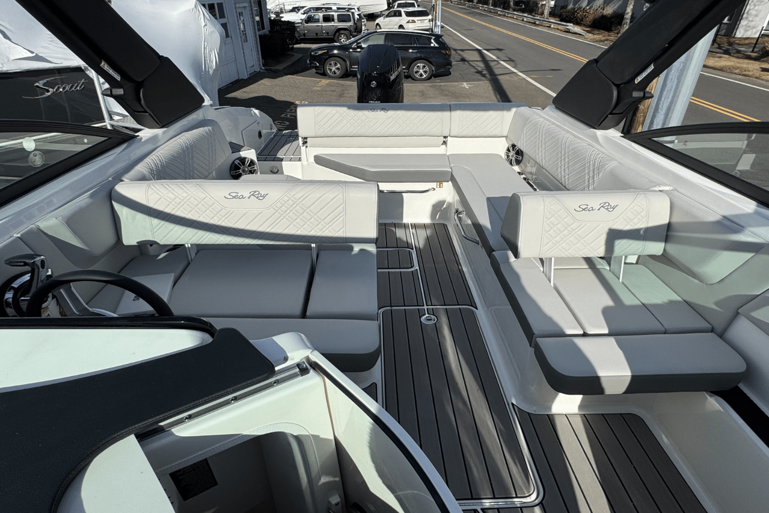 Slide: The Image of Sea Ray SDX 270 Outboard 2025 - 9