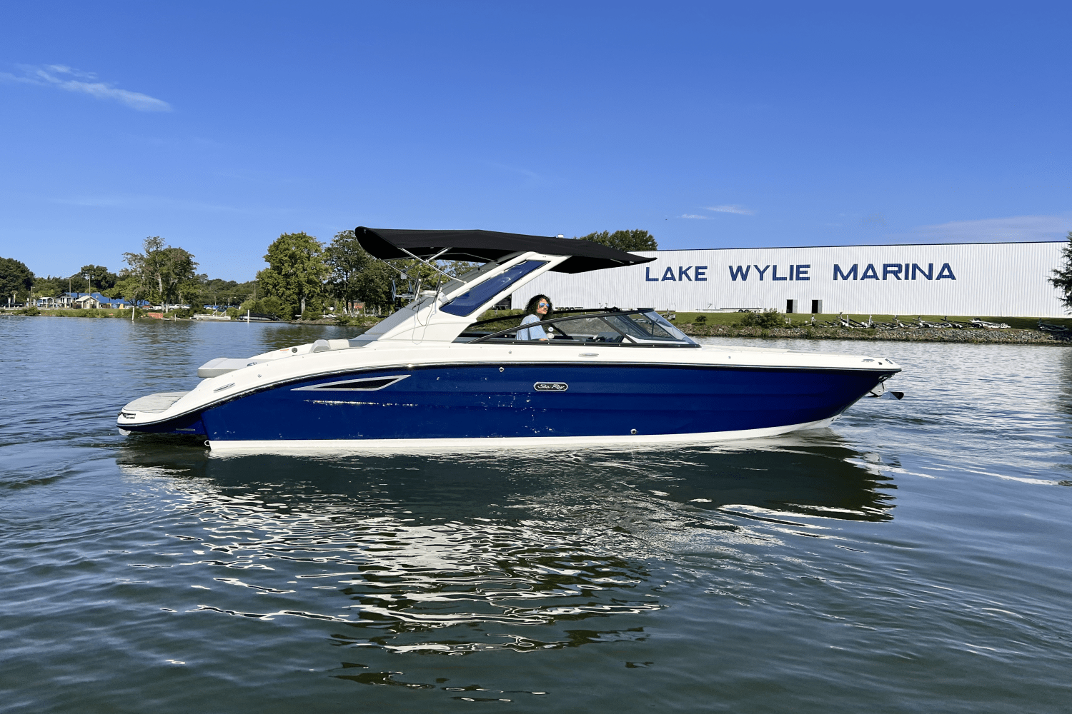 Slide: The Image of Sea Ray SDX 270 Surf 2025 - 0
