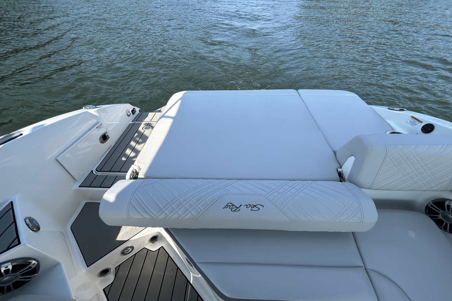 Slide: The Image of Sea Ray SDX 270 Surf 2025 - 10