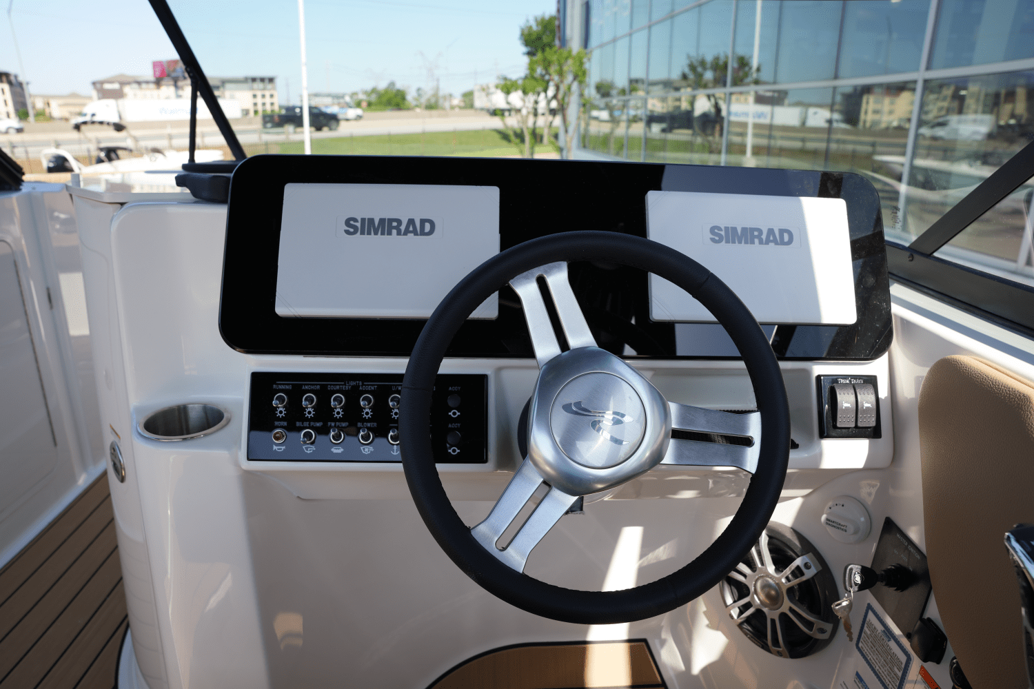 Slide: The Image of Sea Ray SDX 270 Surf 2025 - 14