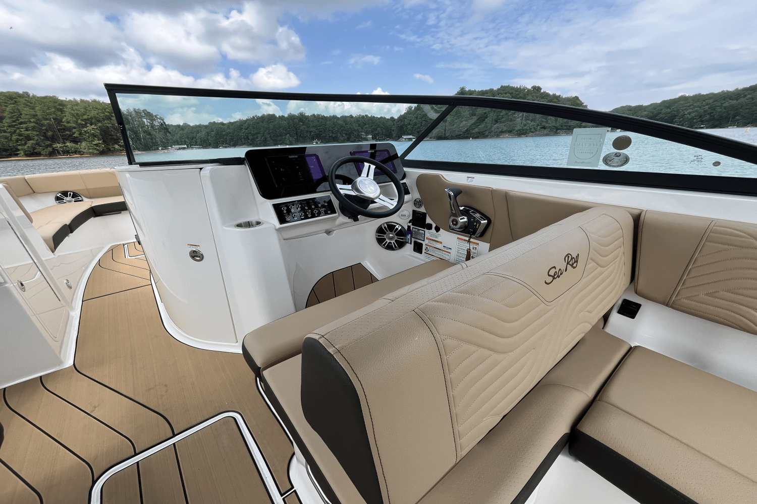 Slide: The Image of Sea Ray SDX 270 Surf 2025 - 18