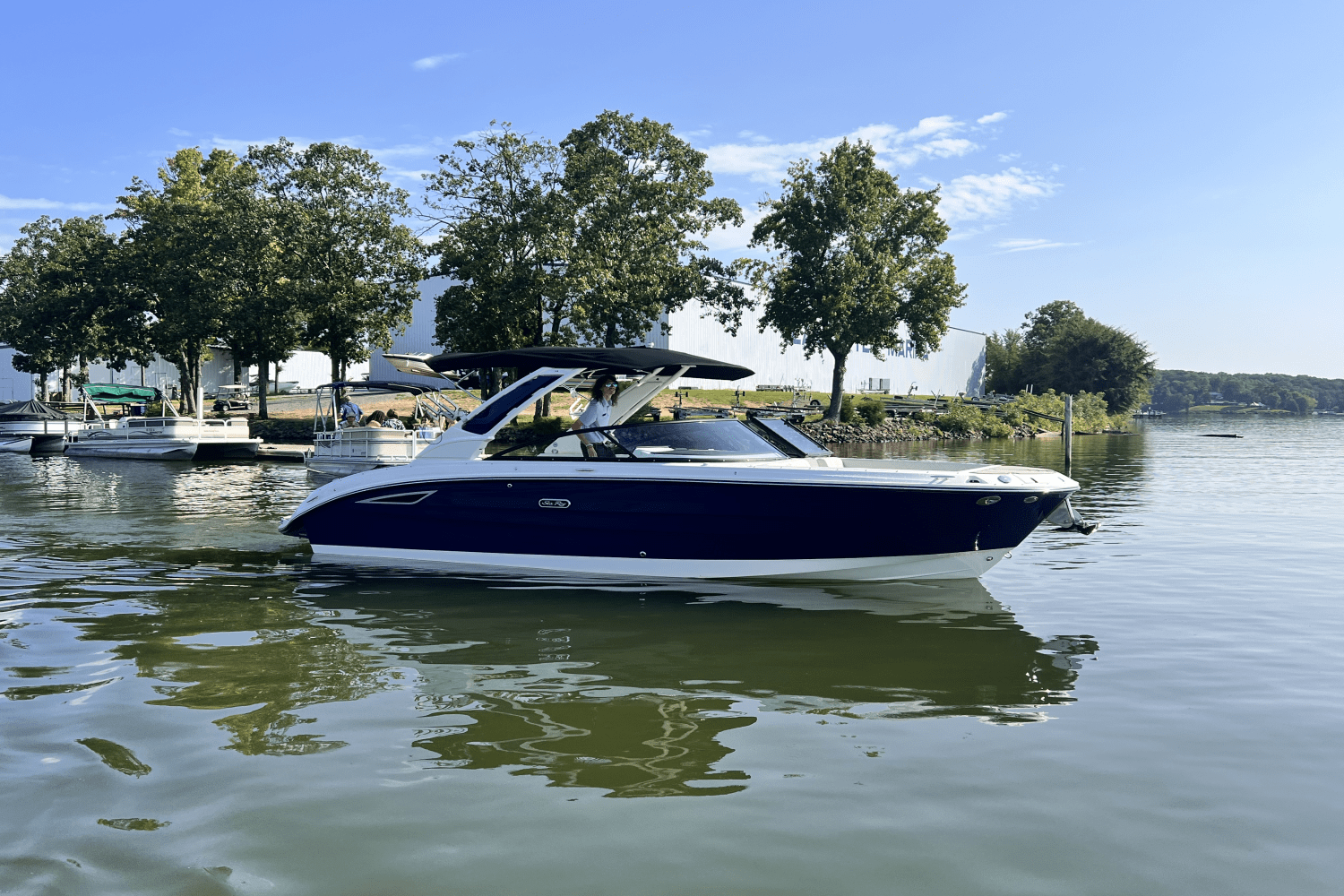 Slide: The Image of Sea Ray SDX 270 Surf 2025 - 2