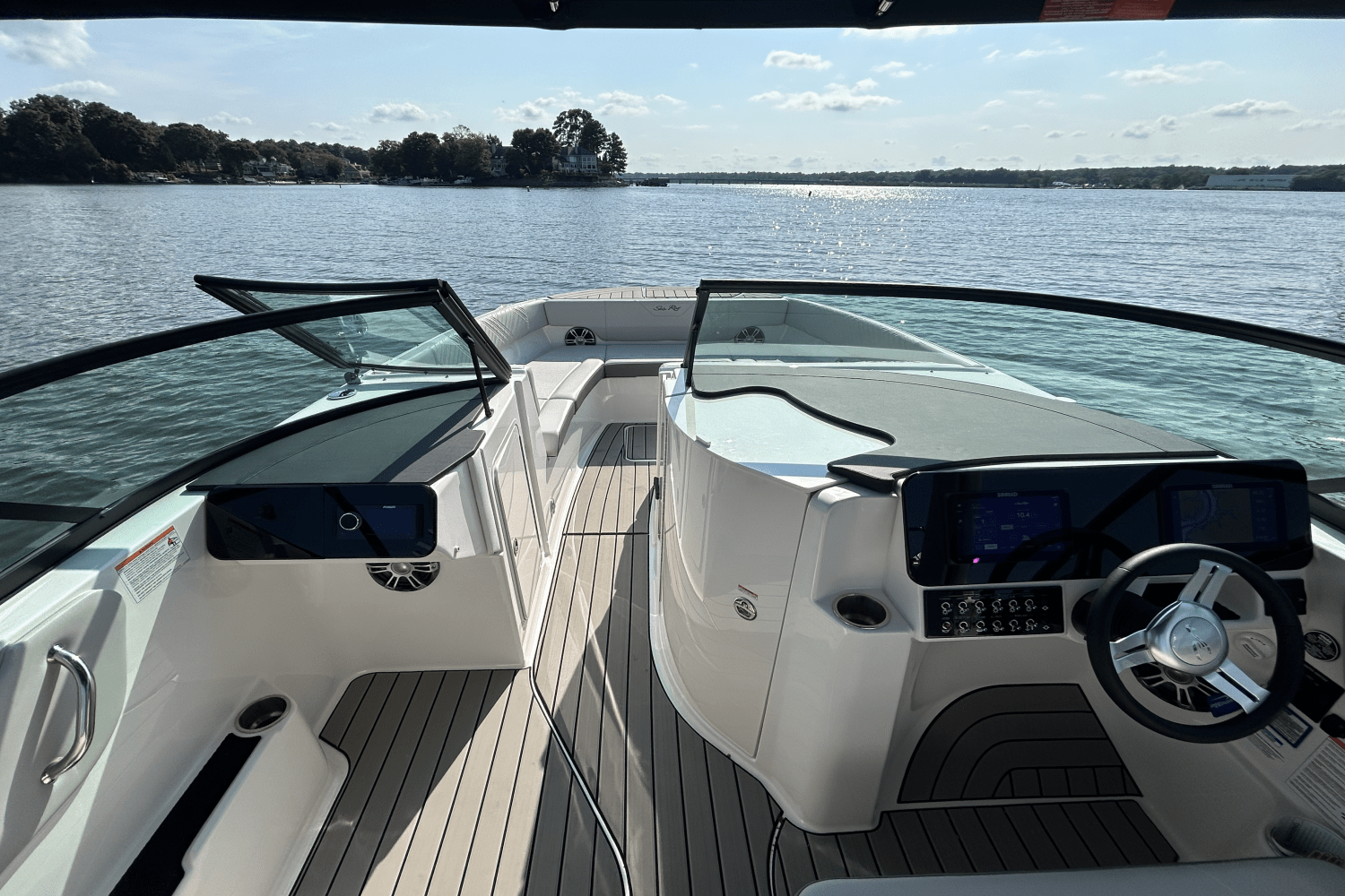 Slide: The Image of Sea Ray SDX 270 Surf 2025 - 20