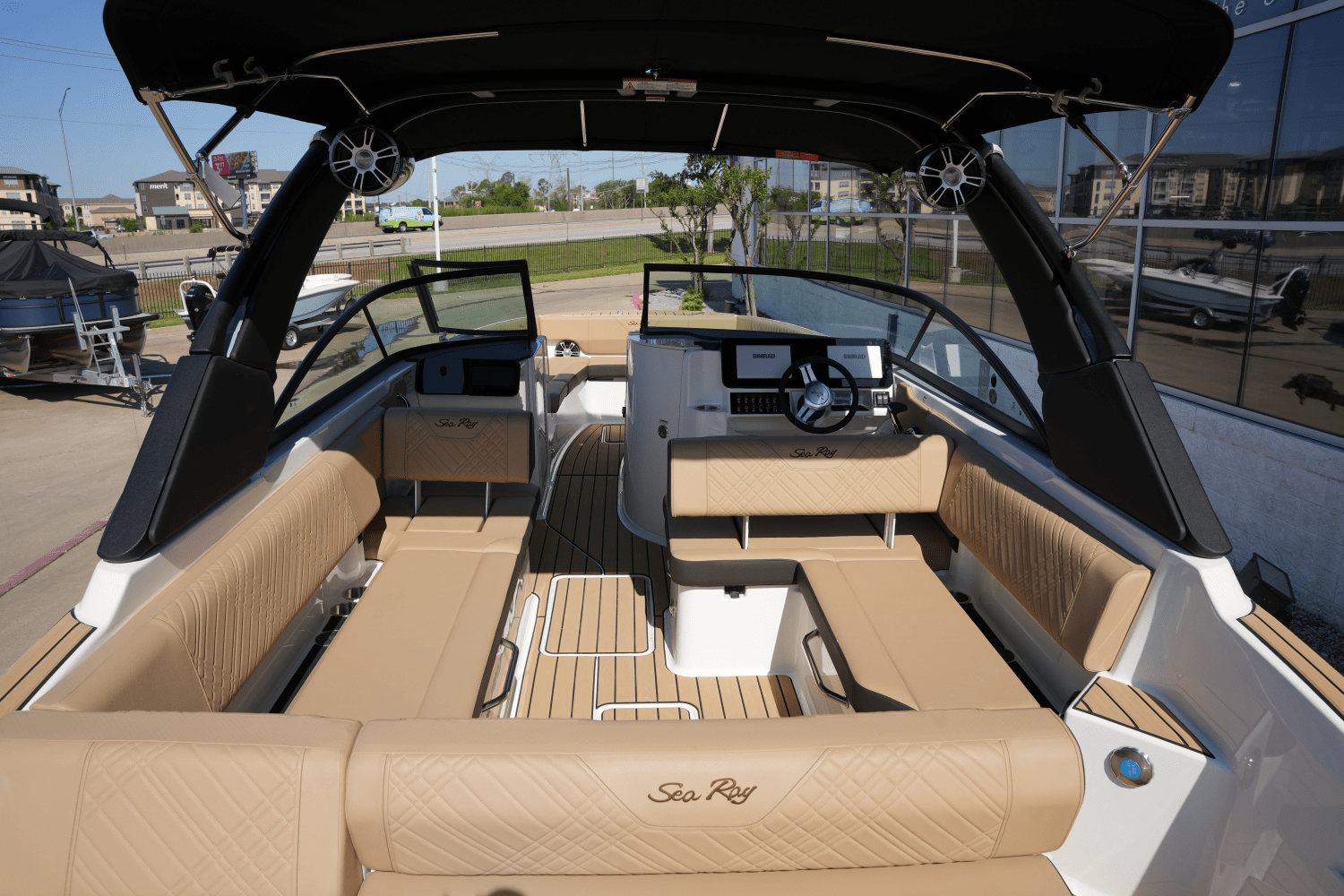 Slide: The Image of Sea Ray SDX 270 Surf 2025 - 5