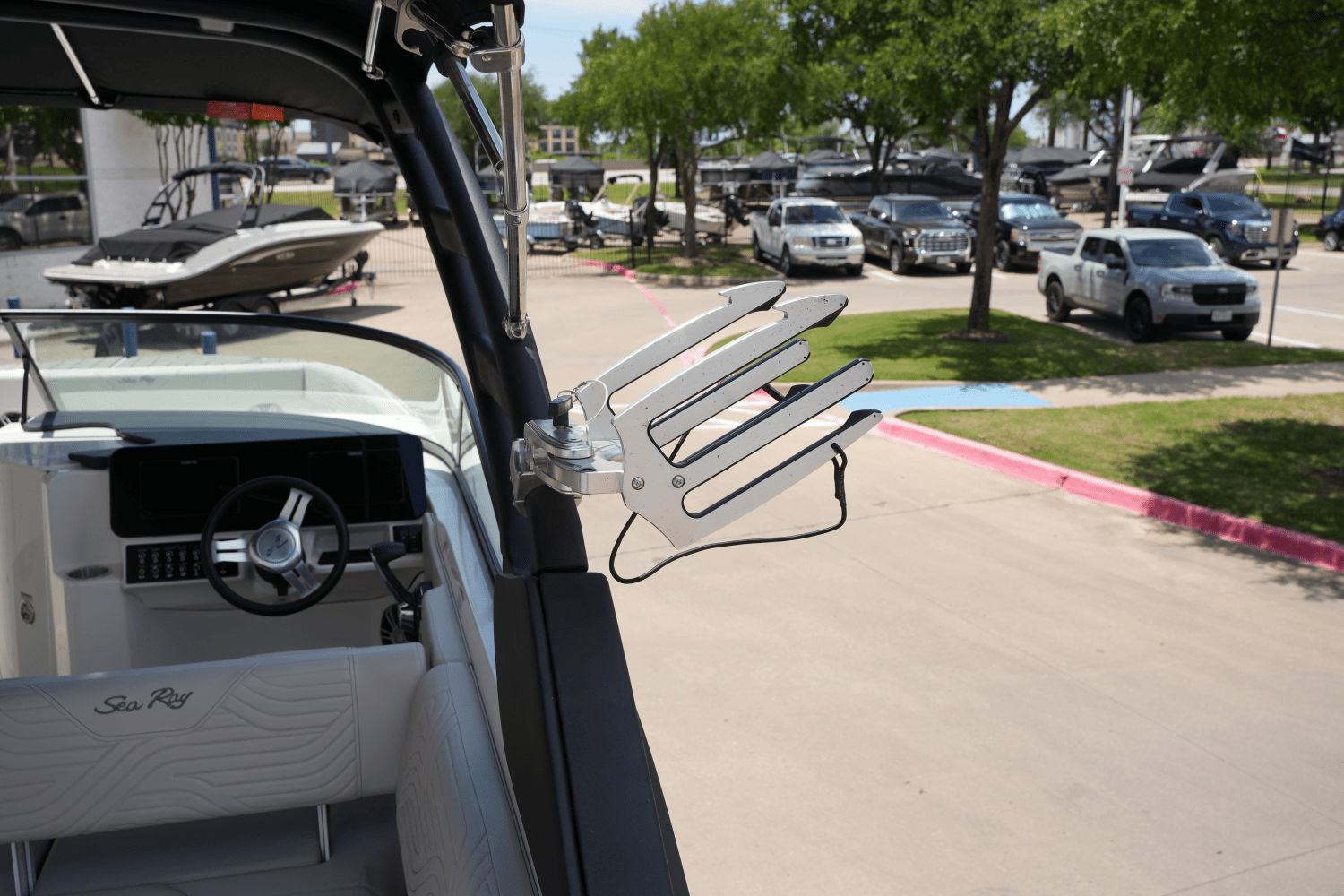 Slide: The Image of Sea Ray SDX 270 Surf 2025 - 6