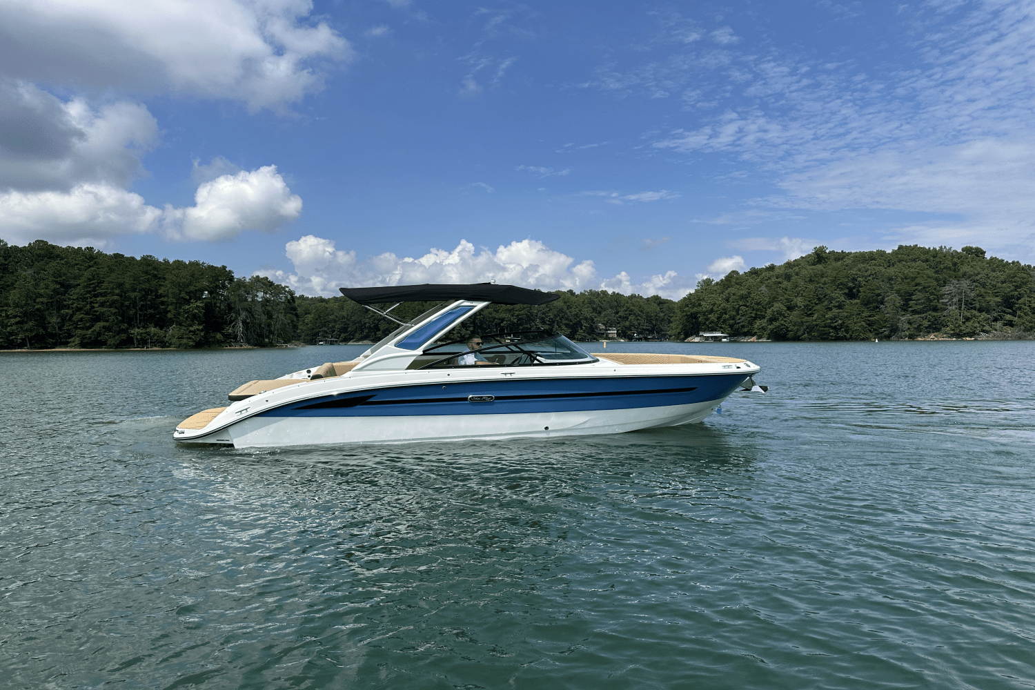 Slide: The Image of Sea Ray SDX 270 Surf 2025 - 6