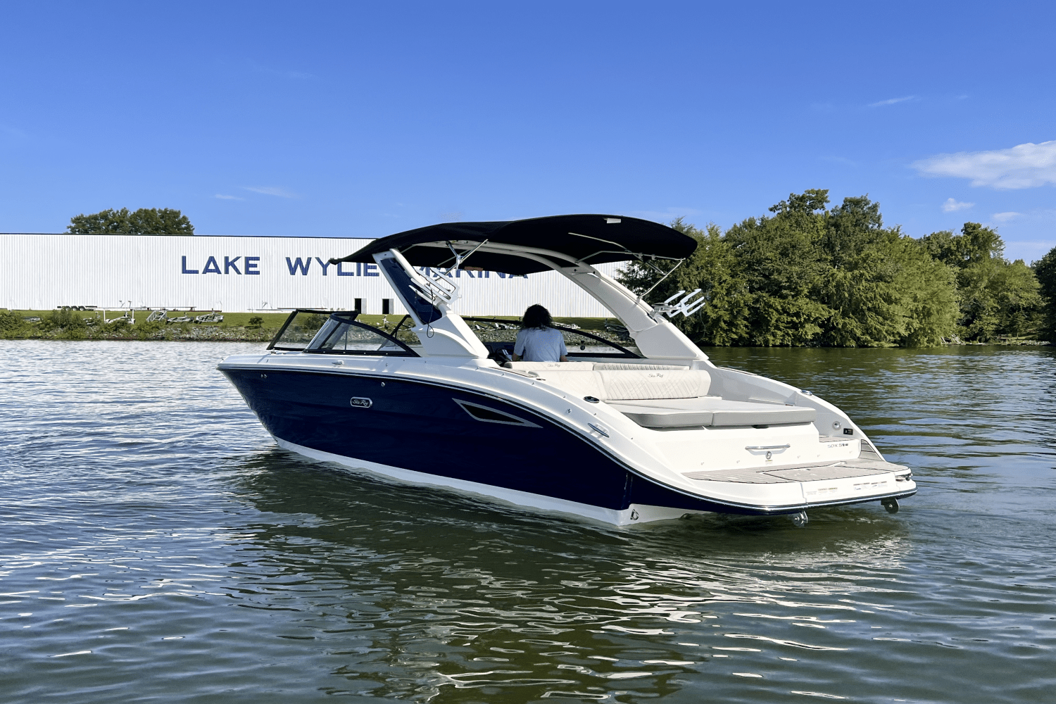 Slide: The Image of Sea Ray SDX 270 Surf 2025 - 7