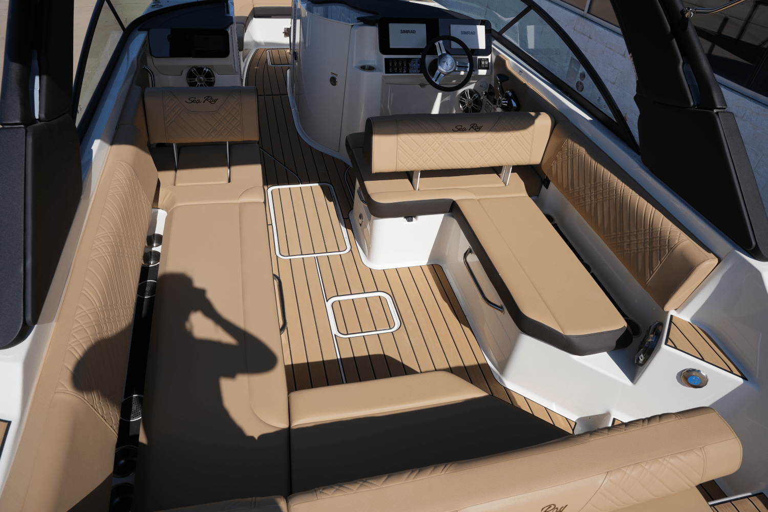 Slide: The Image of Sea Ray SDX 270 Surf 2025 - 7