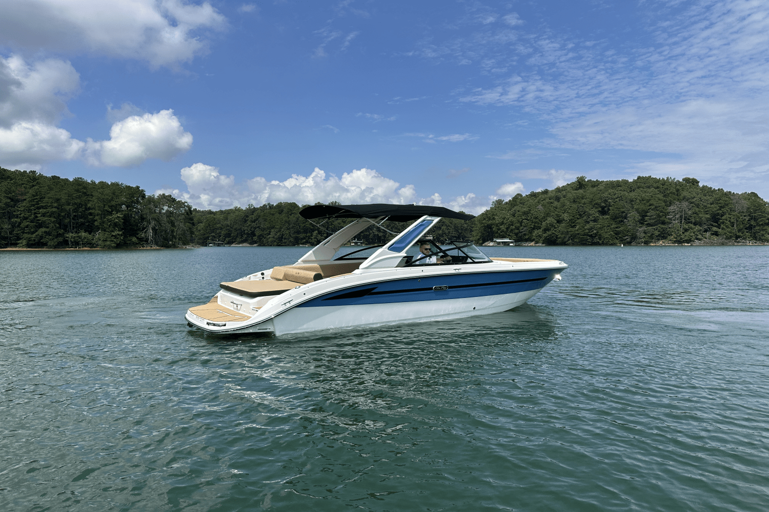 Slide: The Image of Sea Ray SDX 270 Surf 2025 - 7