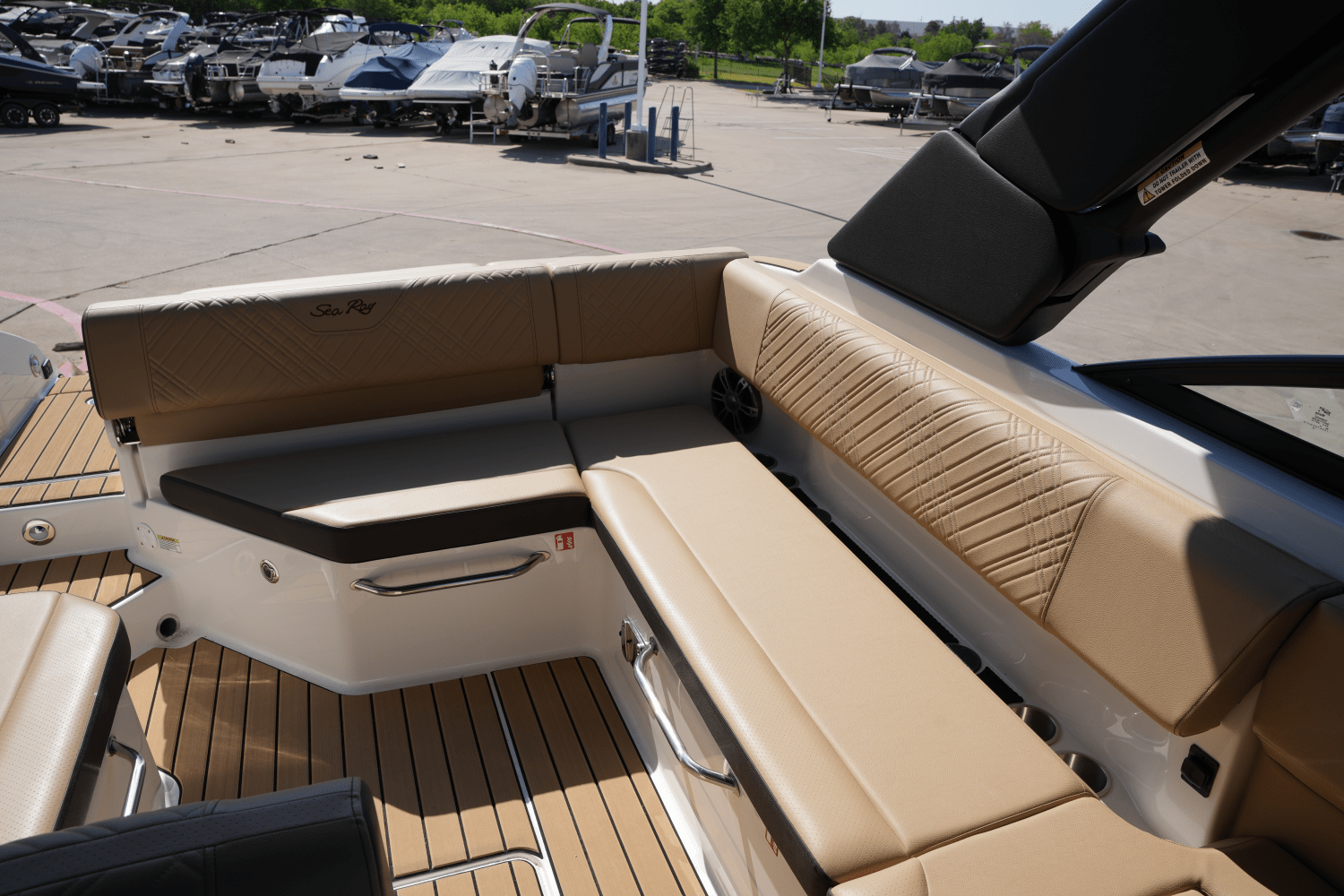 Slide: The Image of Sea Ray SDX 270 Surf 2025 - 8