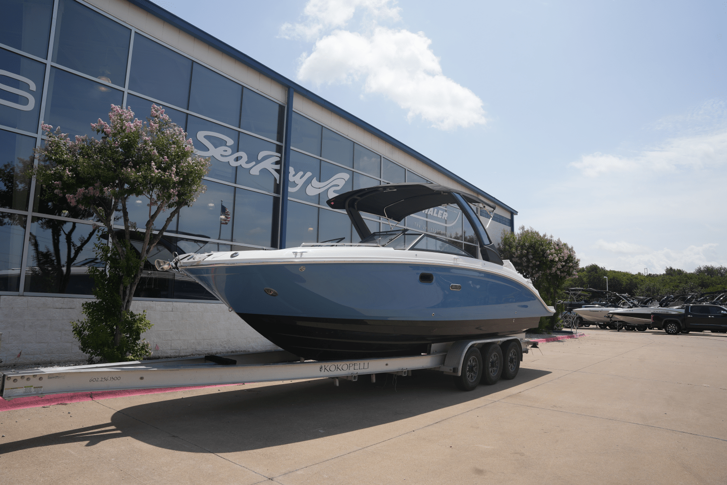Slide: The Image of Sea Ray SDX 290 2025 - 1