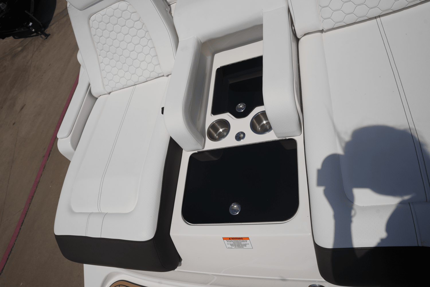 Slide: The Image of Sea Ray SDX 290 2025 - 8