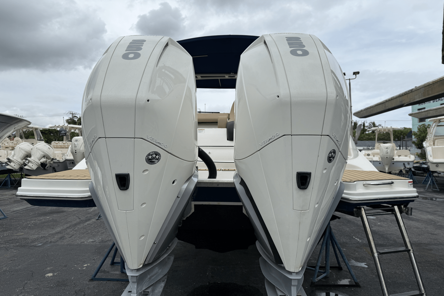 Slide: The Image of Sea Ray SDX 290 OB 2021 - 13