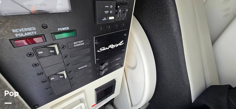 Slide: The Image of Sea Ray SDX 290 Outboard 2023 - 100