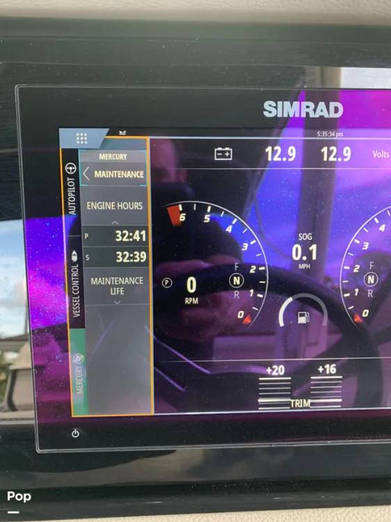 Slide: The Image of Sea Ray SDX 290 Outboard 2023 - 105