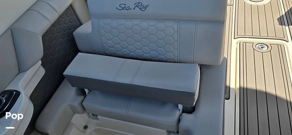 Slide: The Image of Sea Ray SDX 290 Outboard 2023 - 117