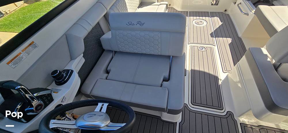 Slide: The Image of Sea Ray SDX 290 Outboard 2023 - 118