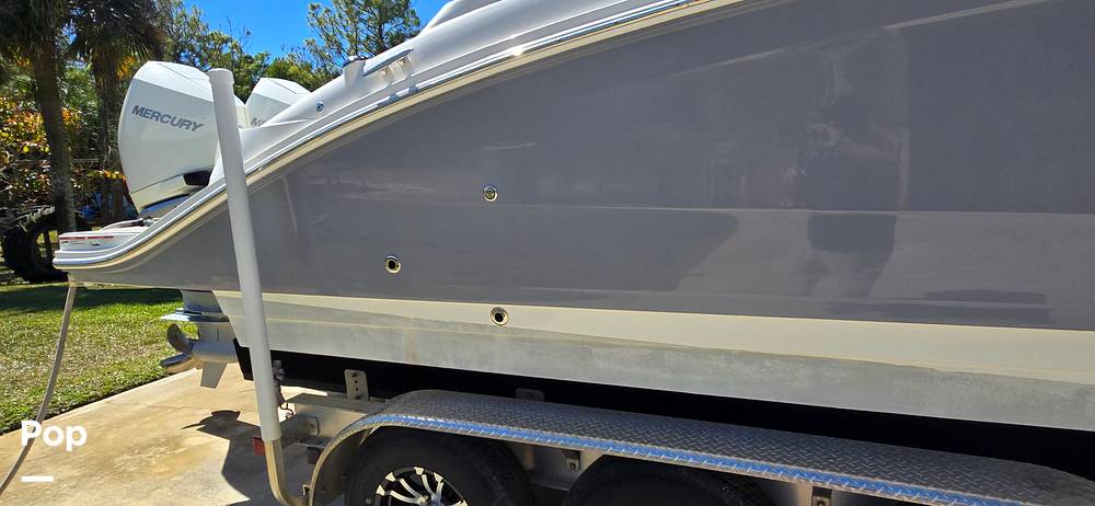 Slide: The Image of Sea Ray SDX 290 Outboard 2023 - 13