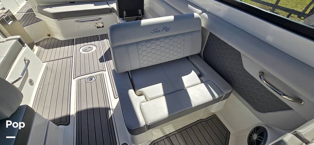 Slide: The Image of Sea Ray SDX 290 Outboard 2023 - 130