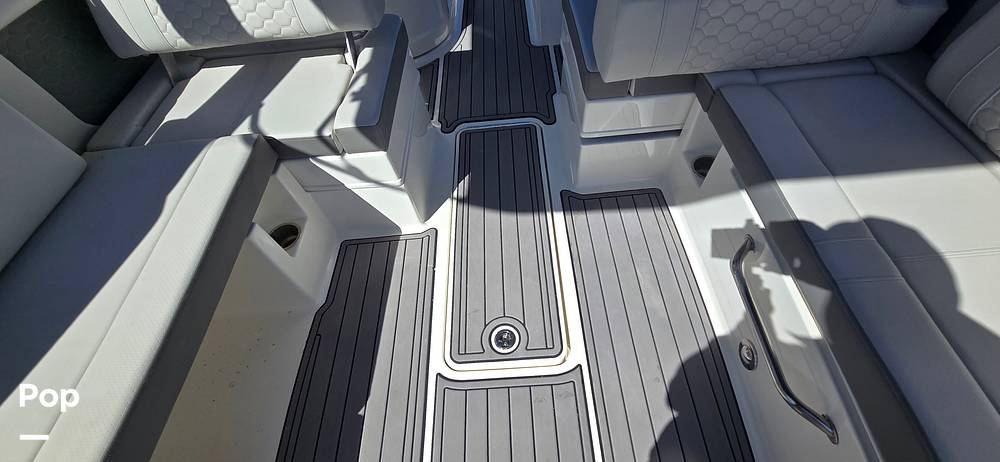 Slide: The Image of Sea Ray SDX 290 Outboard 2023 - 141