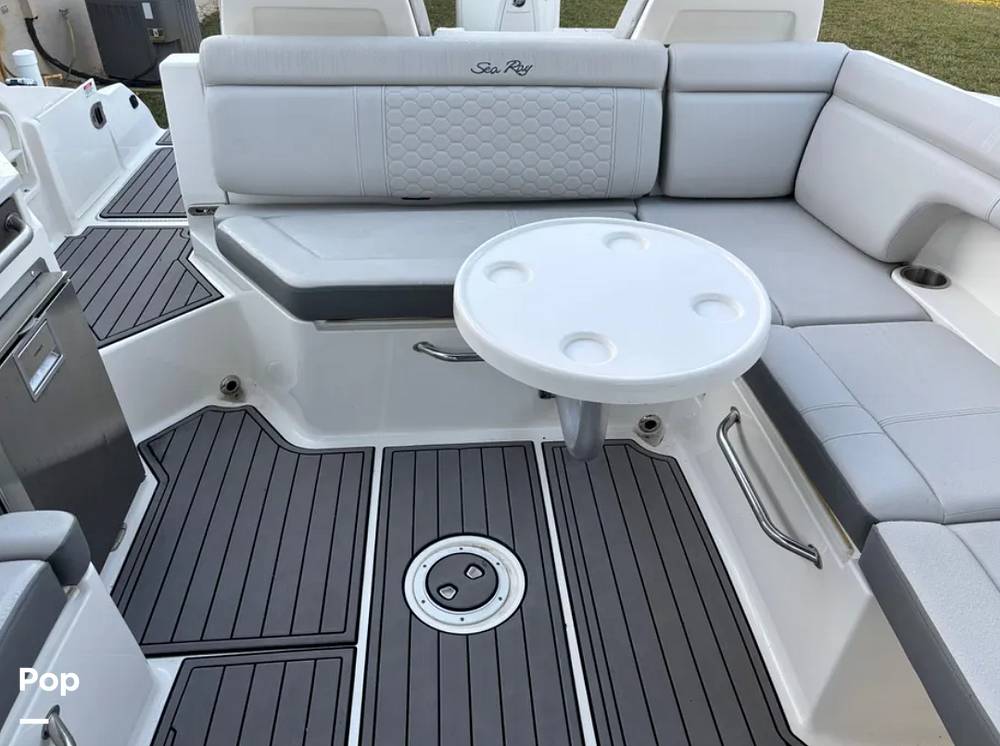 Slide: The Image of Sea Ray SDX 290 Outboard 2023 - 143