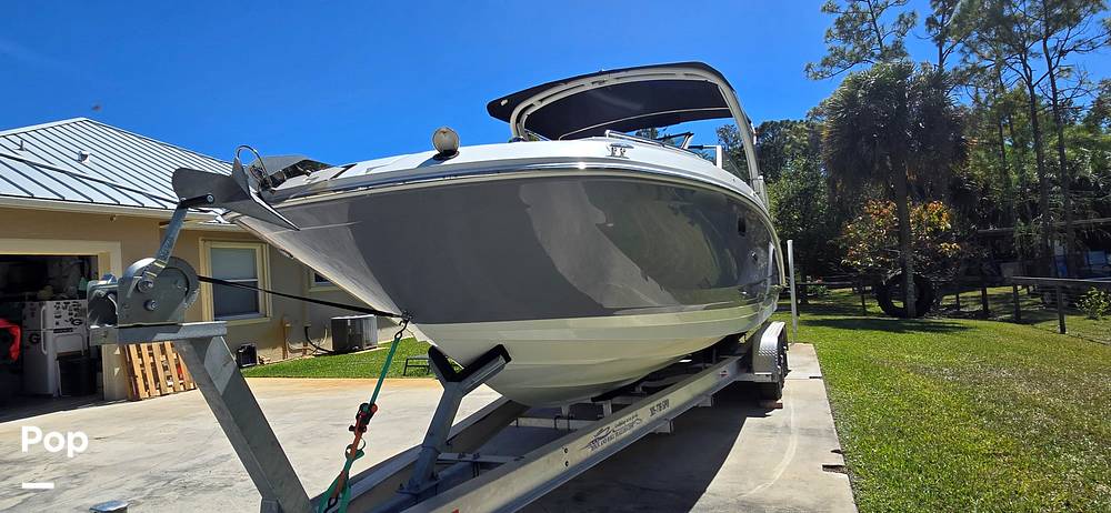 Slide: The Image of Sea Ray SDX 290 Outboard 2023 - 15