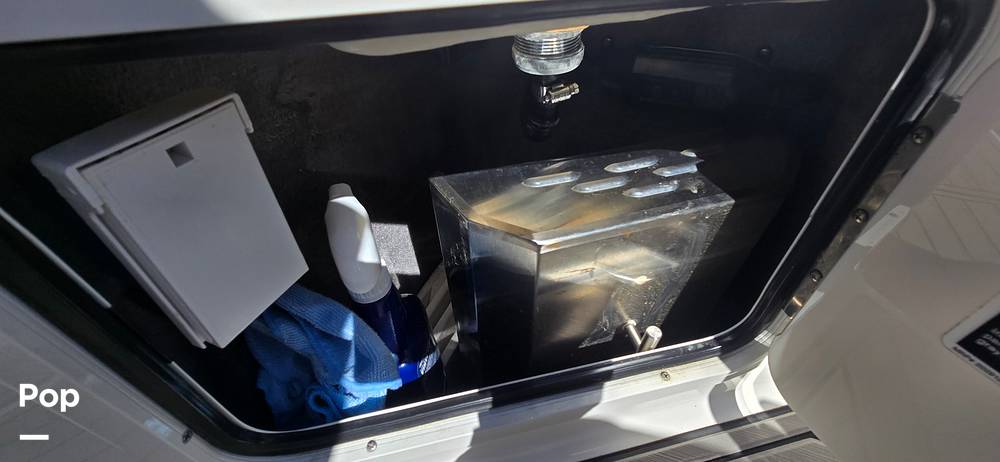 Slide: The Image of Sea Ray SDX 290 Outboard 2023 - 157