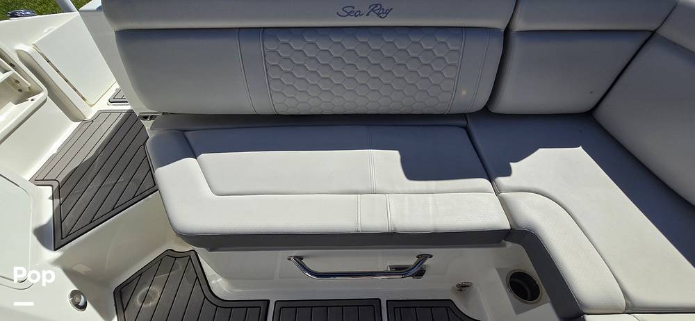 Slide: The Image of Sea Ray SDX 290 Outboard 2023 - 159