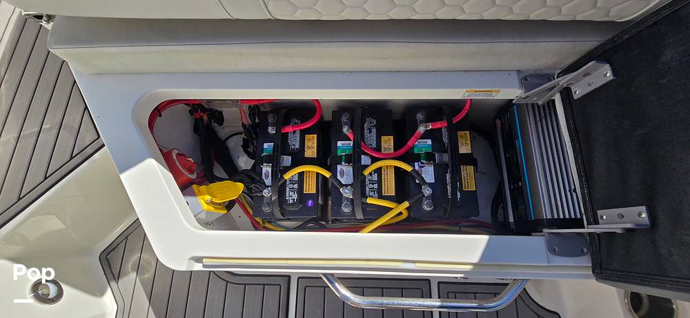 Slide: The Image of Sea Ray SDX 290 Outboard 2023 - 162