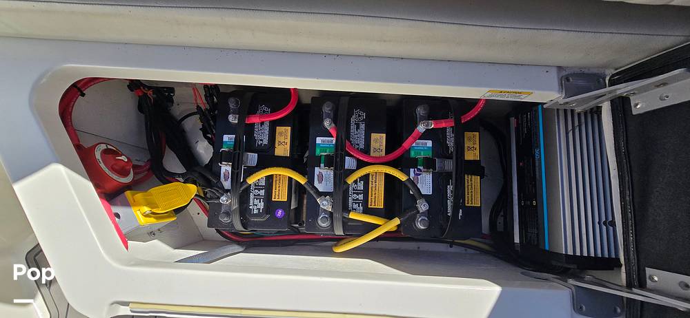 Slide: The Image of Sea Ray SDX 290 Outboard 2023 - 166