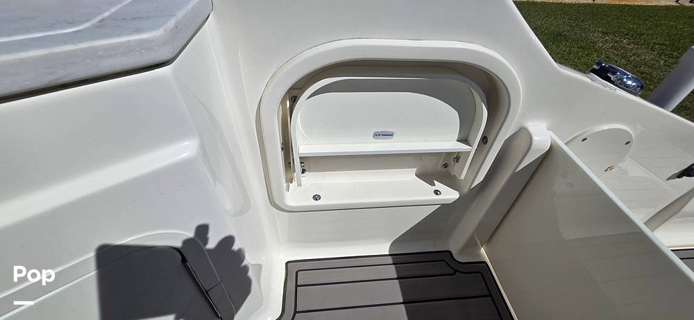 Slide: The Image of Sea Ray SDX 290 Outboard 2023 - 169