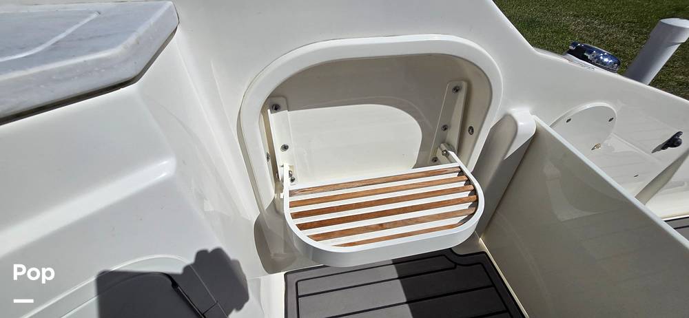 Slide: The Image of Sea Ray SDX 290 Outboard 2023 - 170