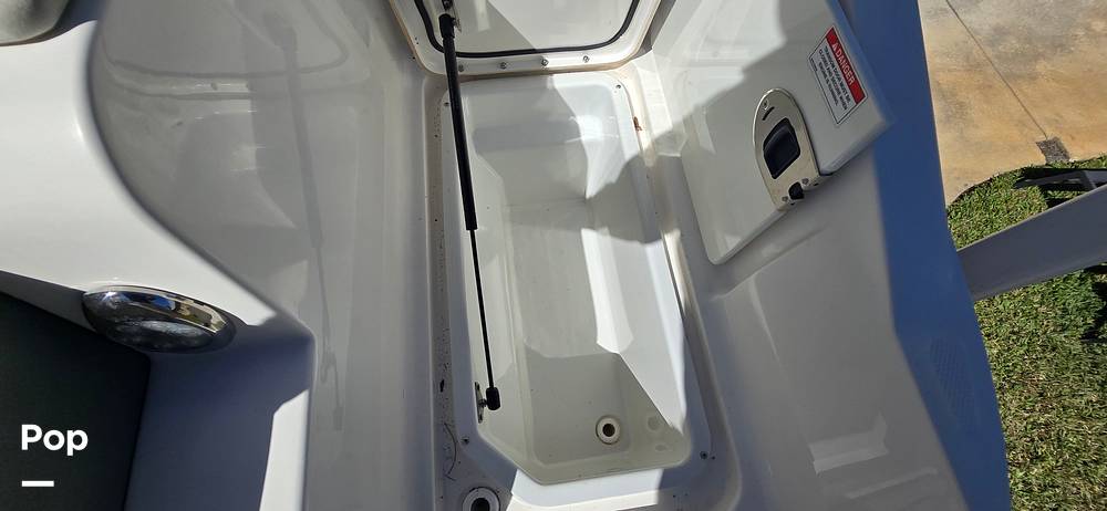 Slide: The Image of Sea Ray SDX 290 Outboard 2023 - 172