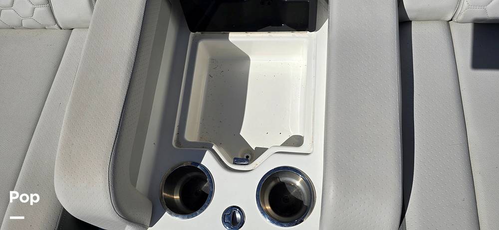 Slide: The Image of Sea Ray SDX 290 Outboard 2023 - 177