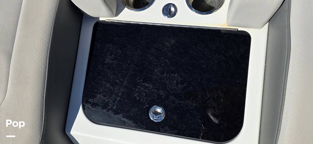 Slide: The Image of Sea Ray SDX 290 Outboard 2023 - 178