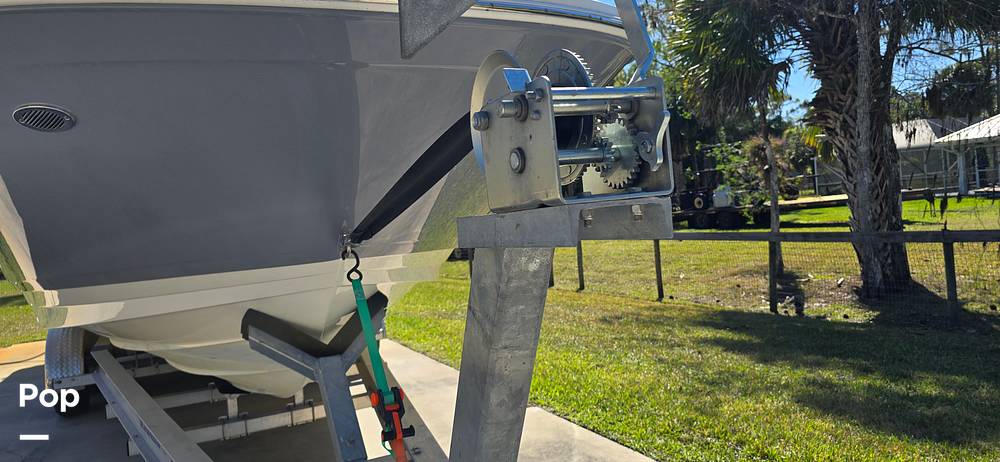 Slide: The Image of Sea Ray SDX 290 Outboard 2023 - 194