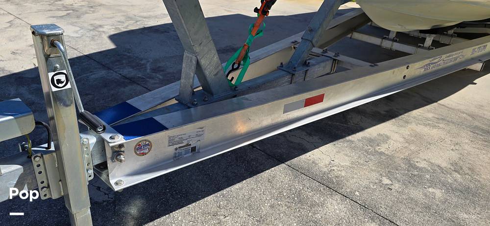 Slide: The Image of Sea Ray SDX 290 Outboard 2023 - 196
