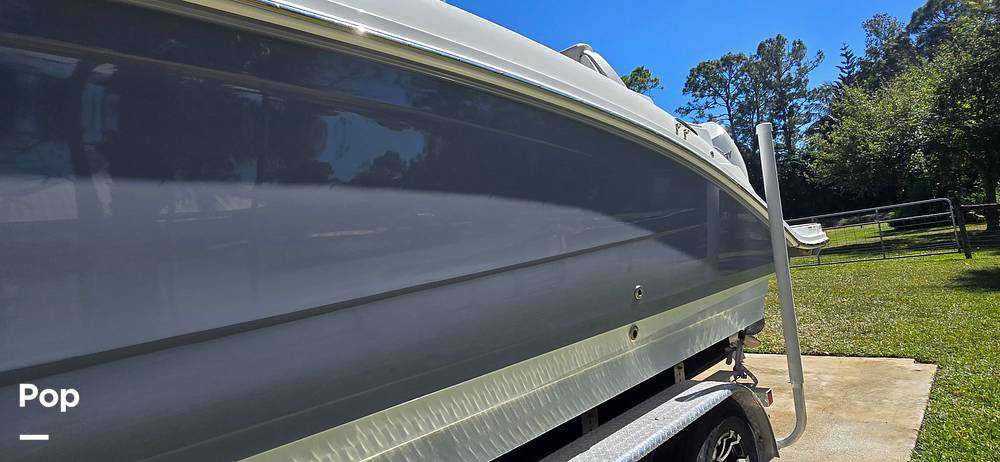Slide: The Image of Sea Ray SDX 290 Outboard 2023 - 23
