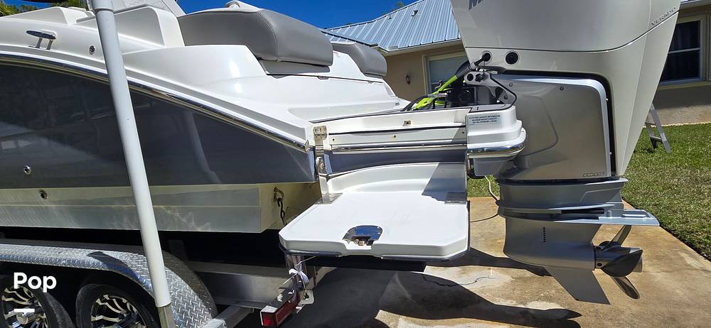 Slide: The Image of Sea Ray SDX 290 Outboard 2023 - 26