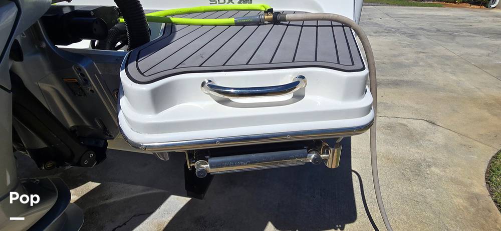 Slide: The Image of Sea Ray SDX 290 Outboard 2023 - 38