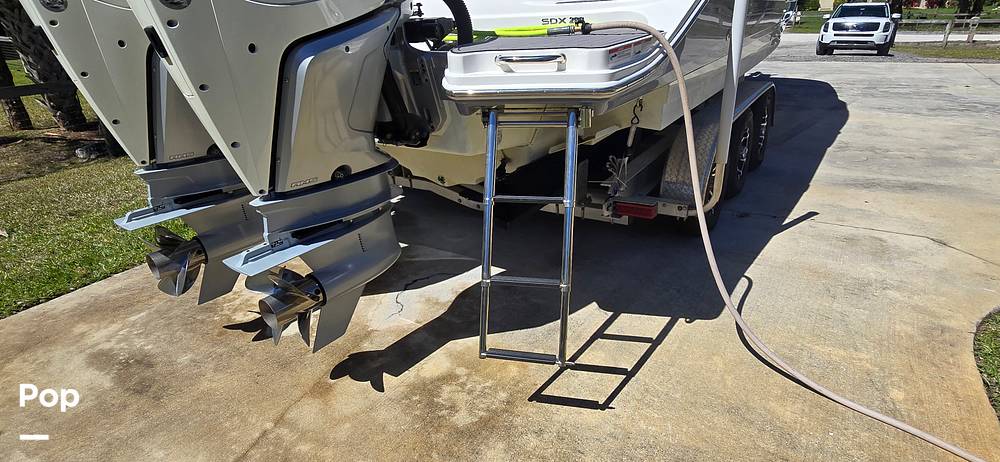 Slide: The Image of Sea Ray SDX 290 Outboard 2023 - 39
