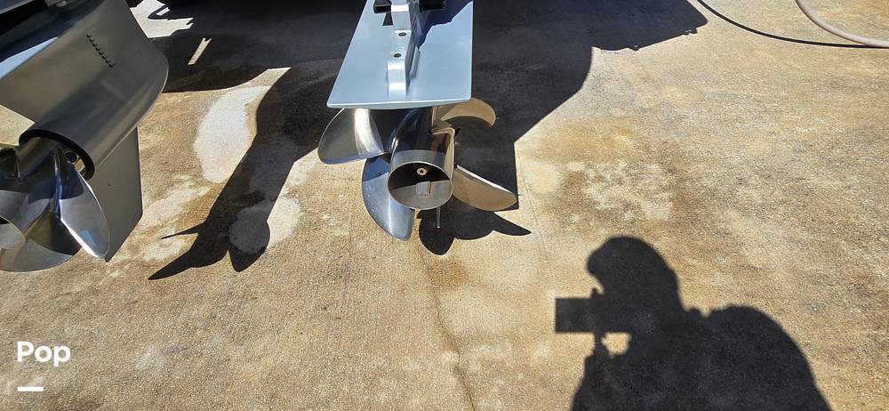 Slide: The Image of Sea Ray SDX 290 Outboard 2023 - 46