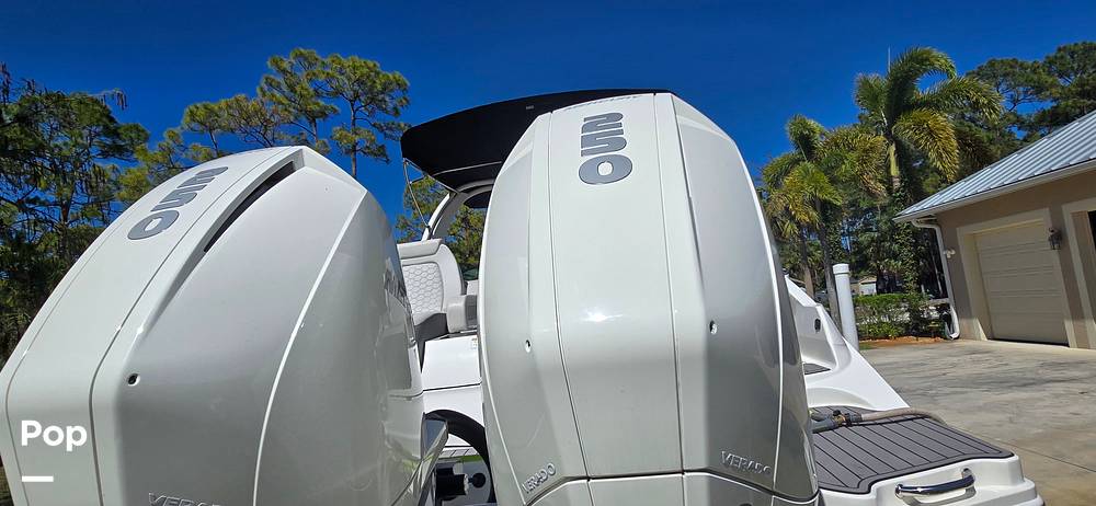 Slide: The Image of Sea Ray SDX 290 Outboard 2023 - 47