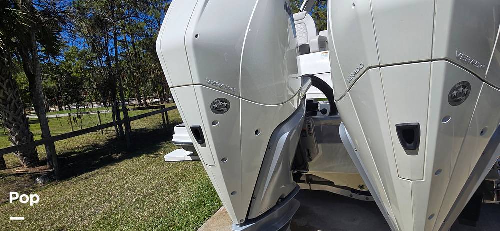 Slide: The Image of Sea Ray SDX 290 Outboard 2023 - 49