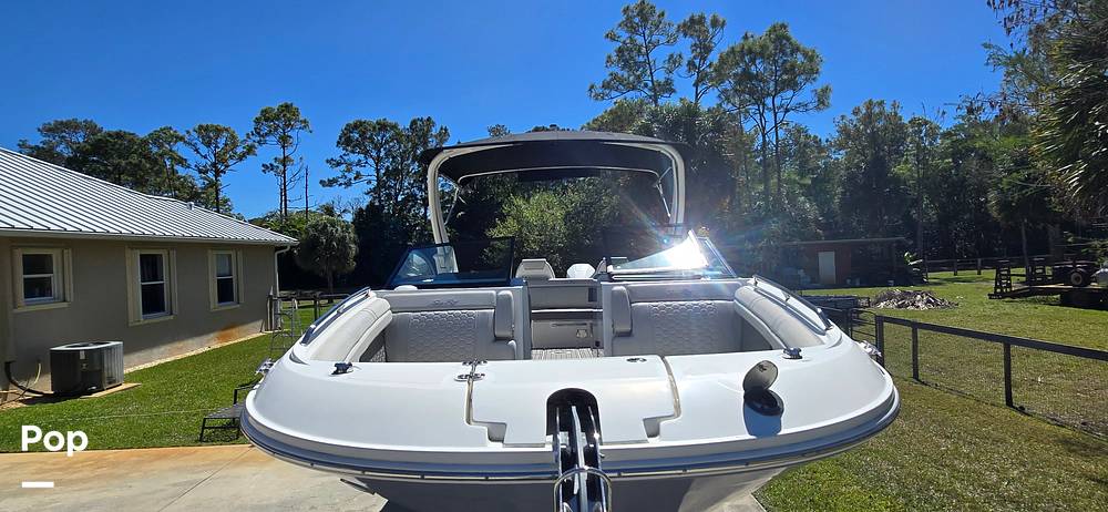 Slide: The Image of Sea Ray SDX 290 Outboard 2023 - 5
